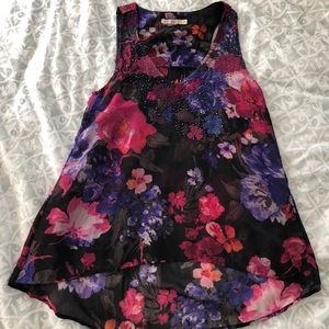 Detailed long tank top by Hazel